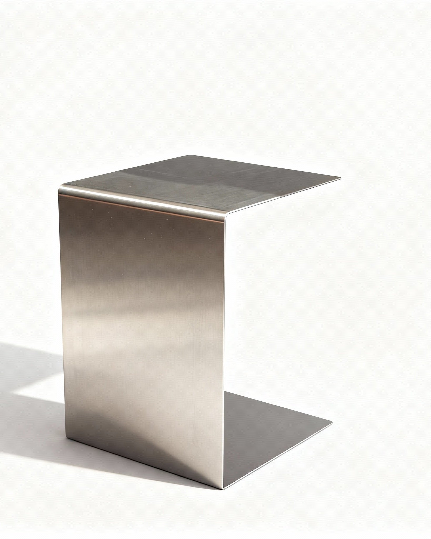 Brushed C gebürsteter Edelstahl freigestellt