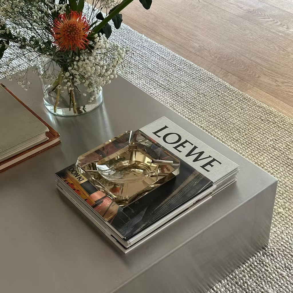 Kundenbewertung zu einem Couchtisch aus gebürstetem Edelstahl – hochwertiges und modernes Design.