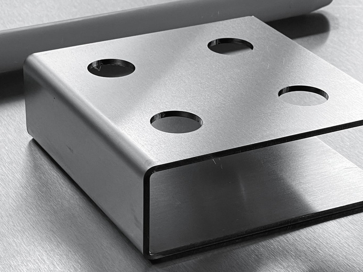 Object Holder mit eingezeichneten Maßen