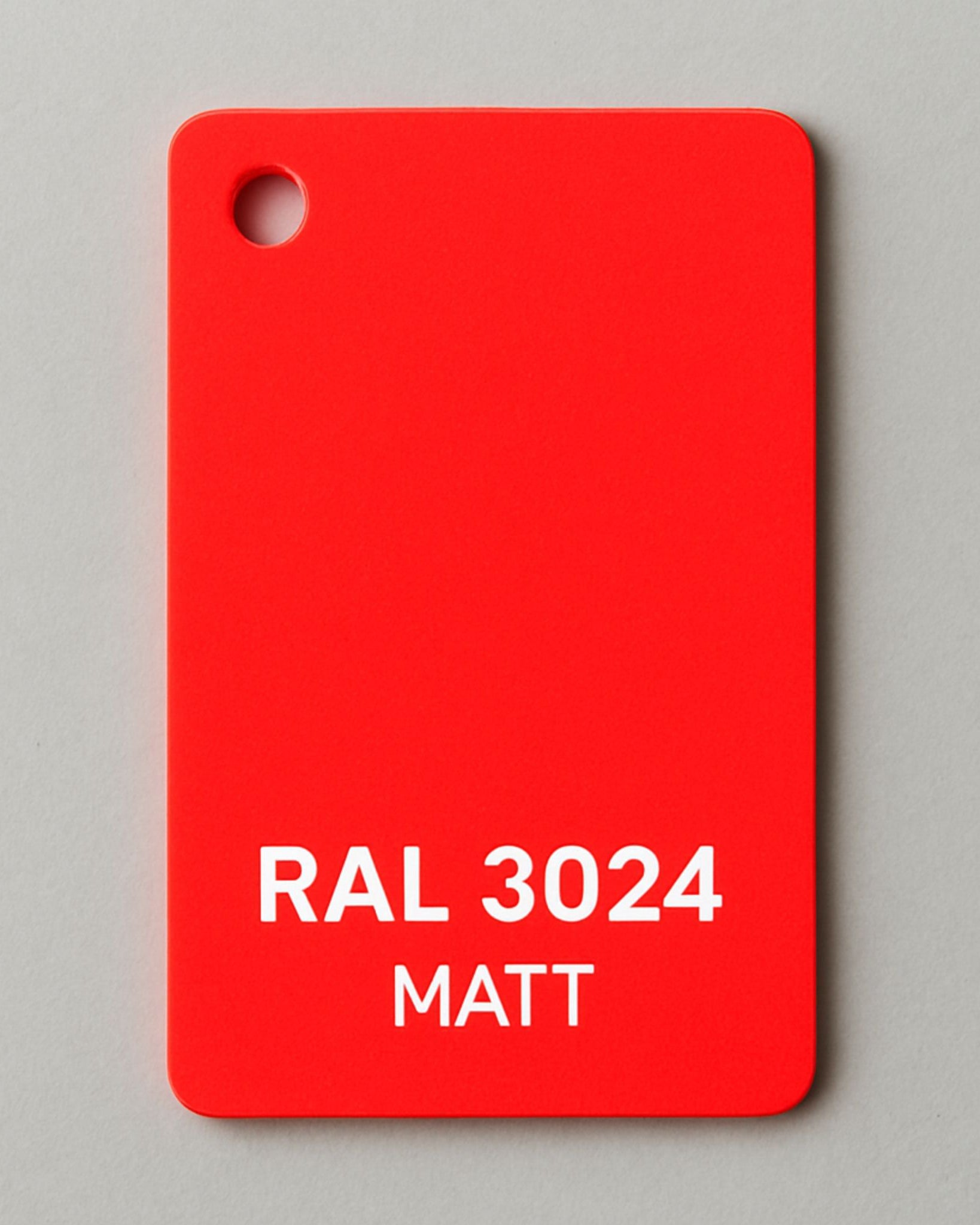 Farbmusterplatte in RAL 3024 Leuchtrot matt für Designmöbel und Sonderanfertigungen von MO INTERIORS