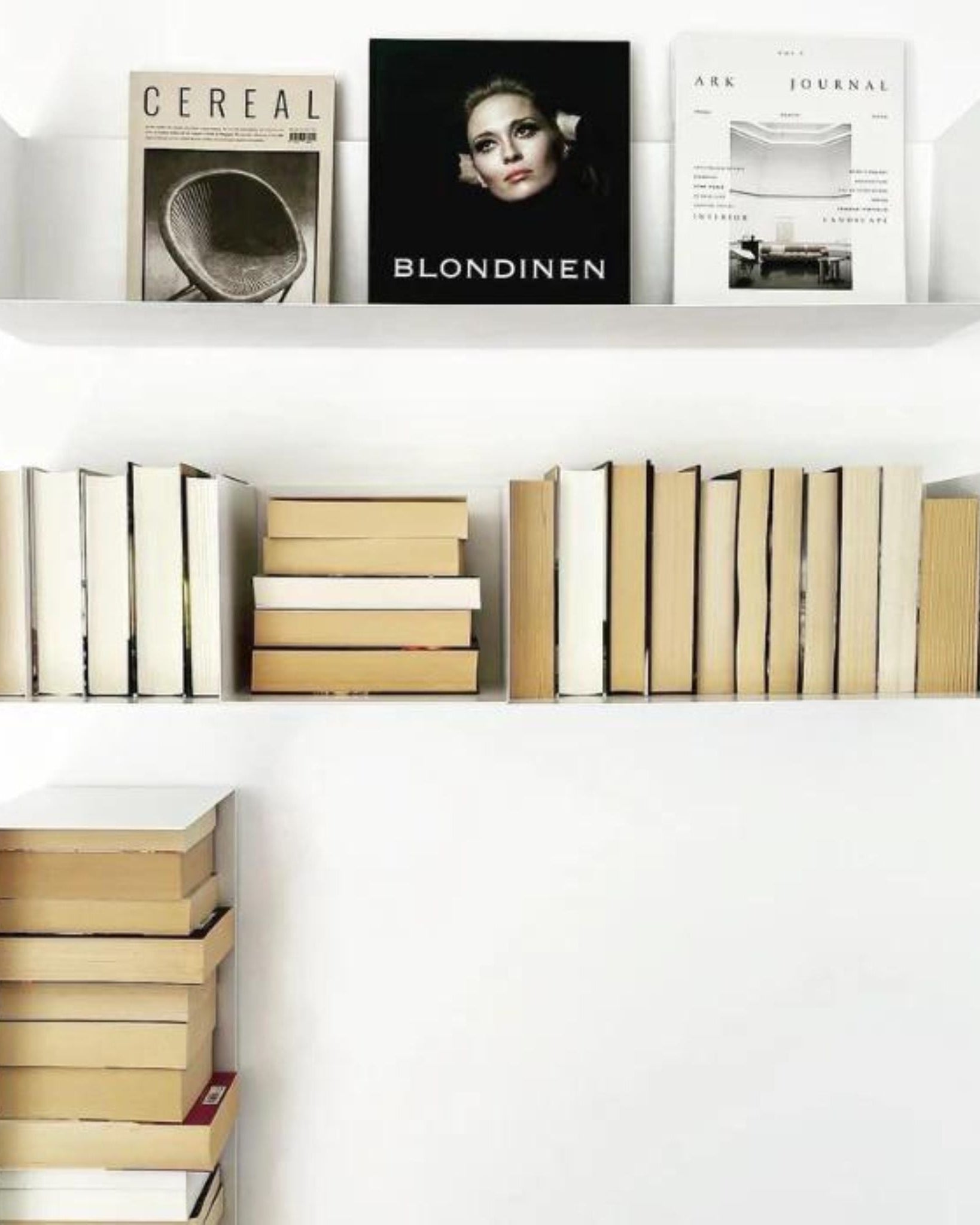 Zwei Wandregale | 60 cm | matt weiss - Bücherregale & Bücherschränke