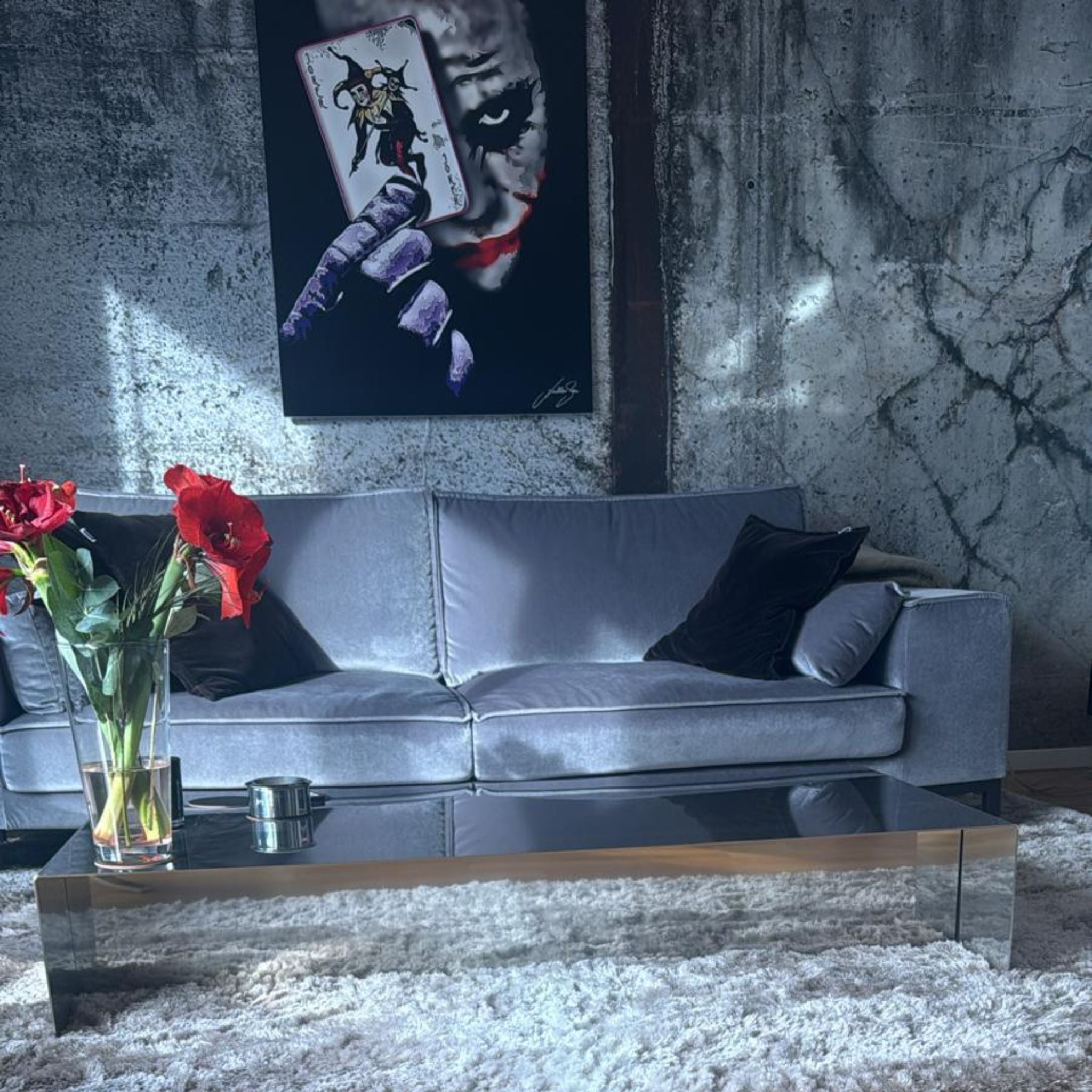 Umsetzungsbeispiel Sonderprodukt Couchtisch aus spiegelpoliertem Edelstahl 