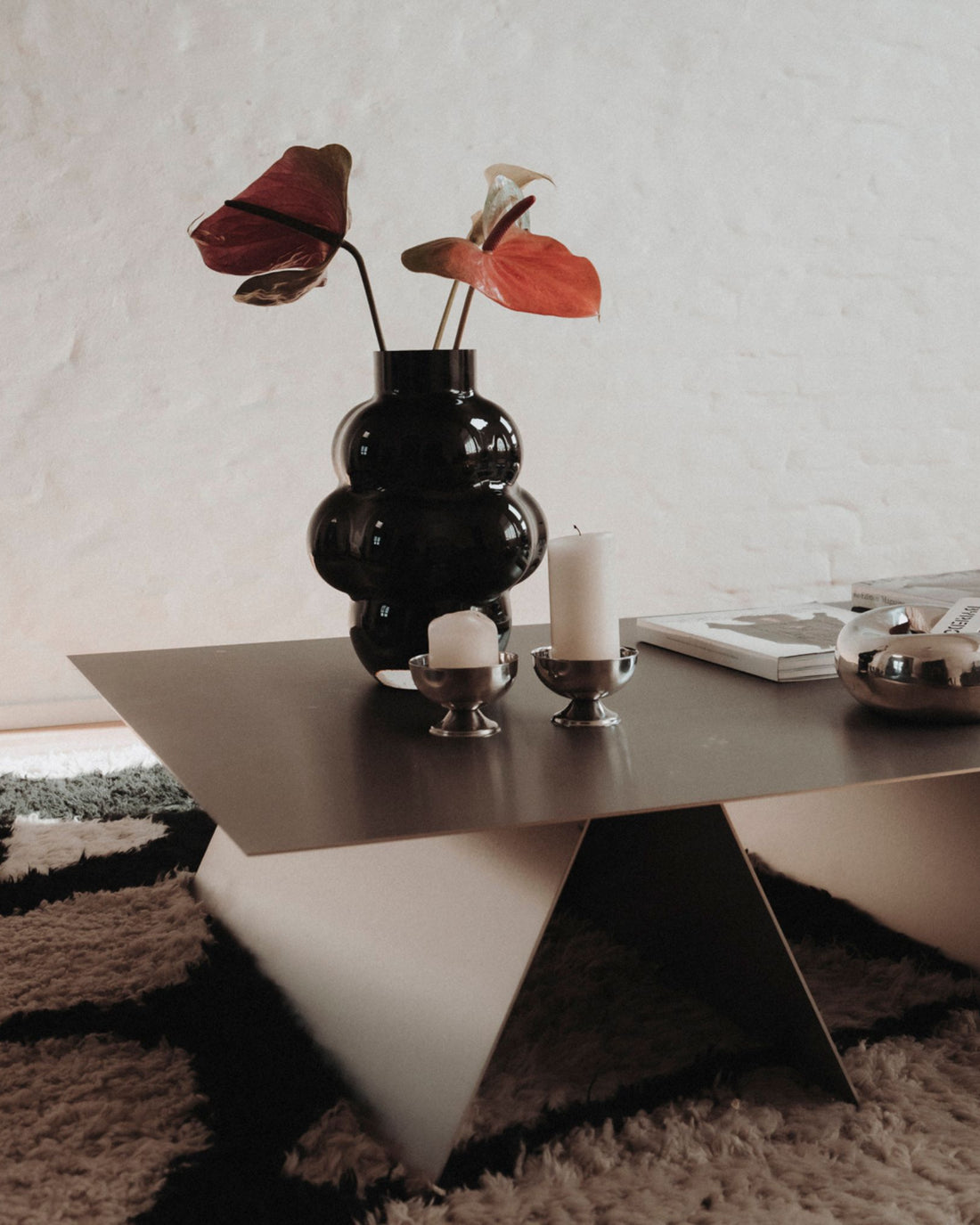 Couchtisch aus dem Kundenprojekt Linda Böse, gemeinsam entwickelt und in RAW STEEL gefertigt
