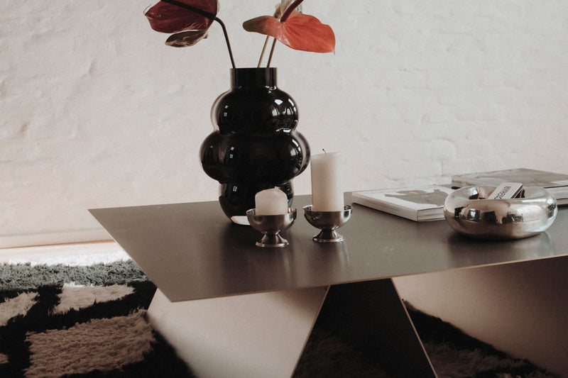 Couchtisch aus dem Kundenprojekt Linda Böse, gemeinsam entwickelt und in RAW STEEL gefertigt